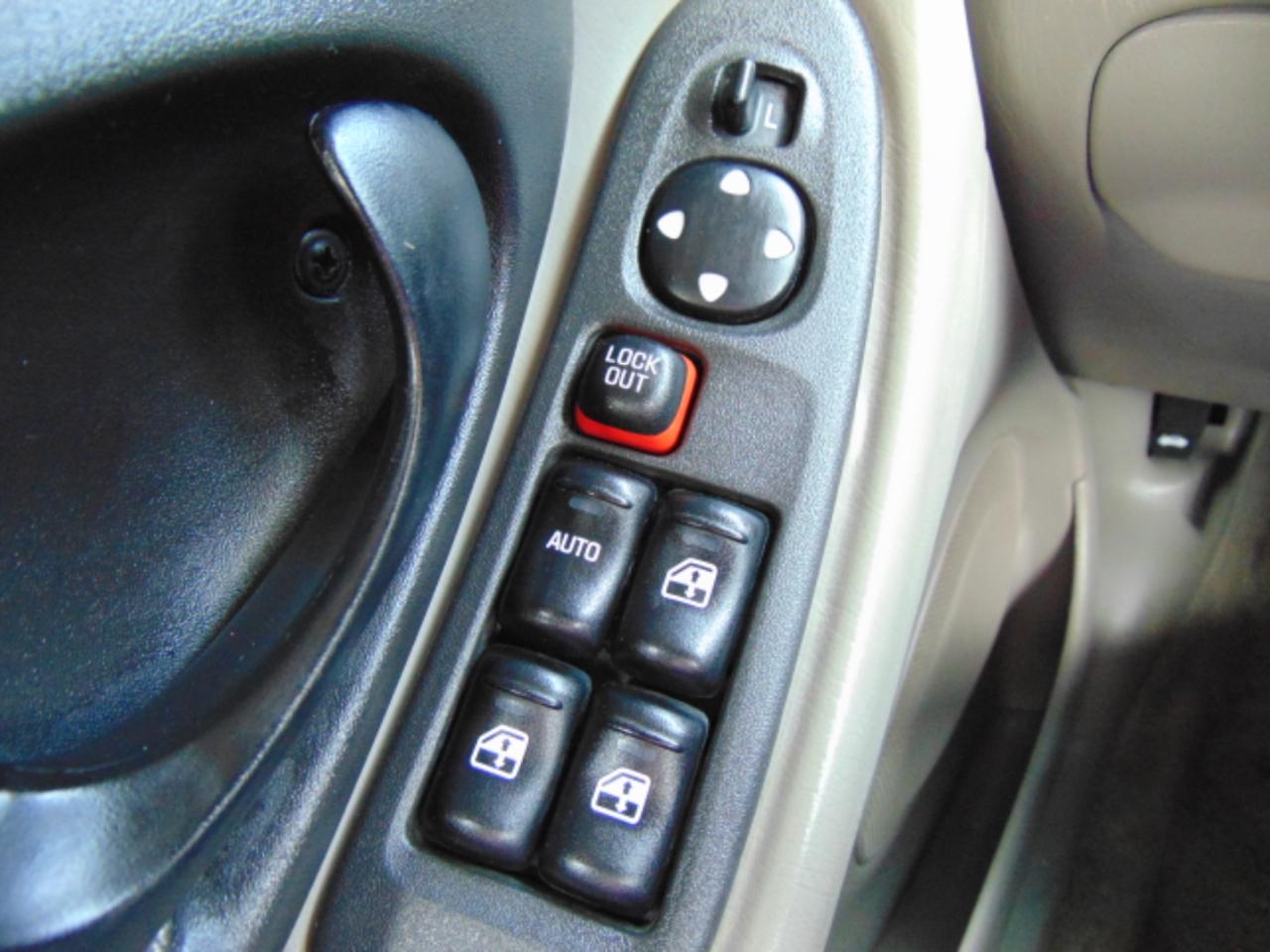 Chevrolet Malibu Base 2002