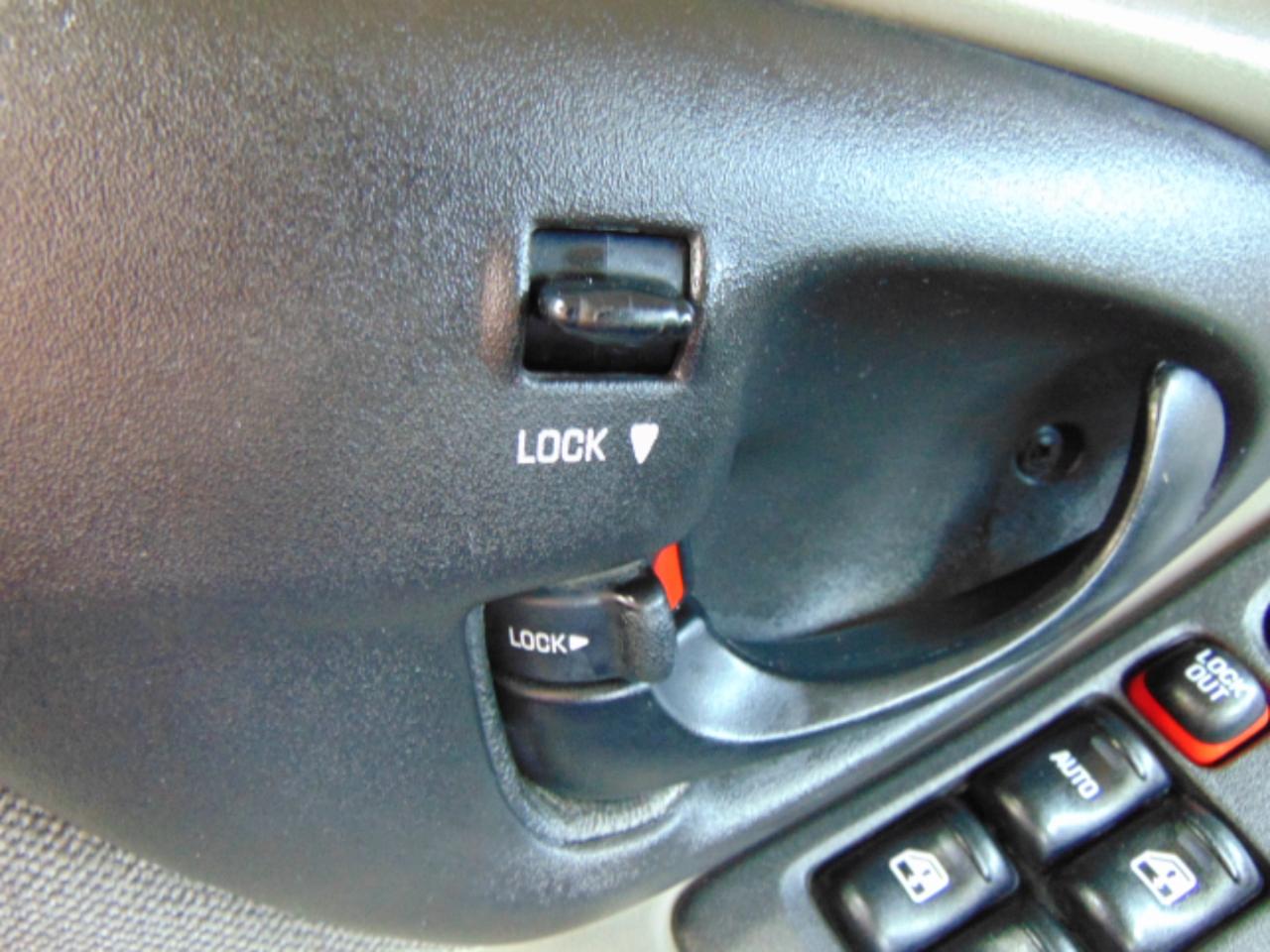 Chevrolet Malibu Base 2002