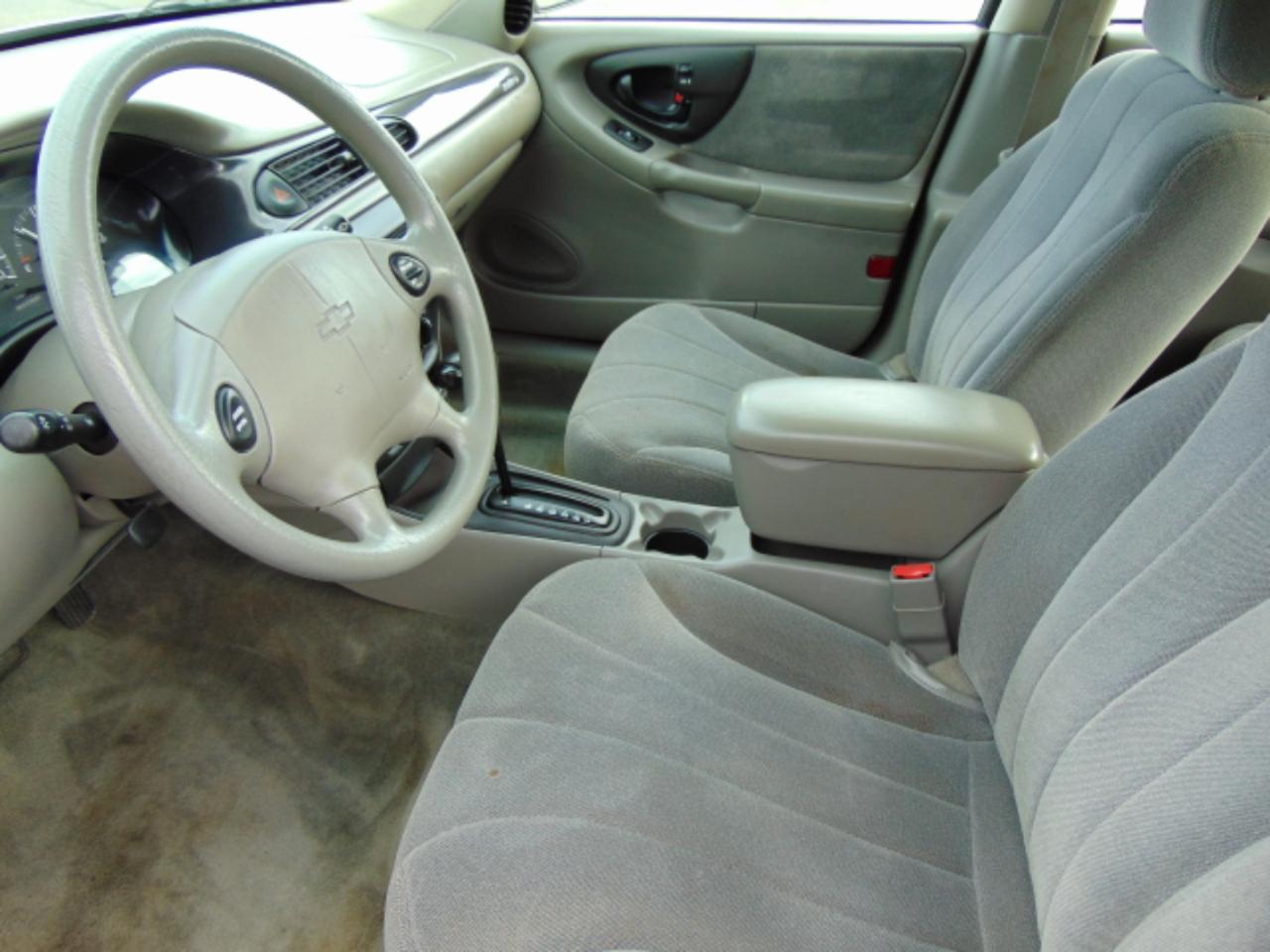 Chevrolet Malibu Base 2002