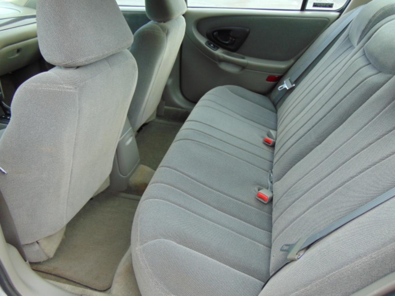 Chevrolet Malibu Base 2002