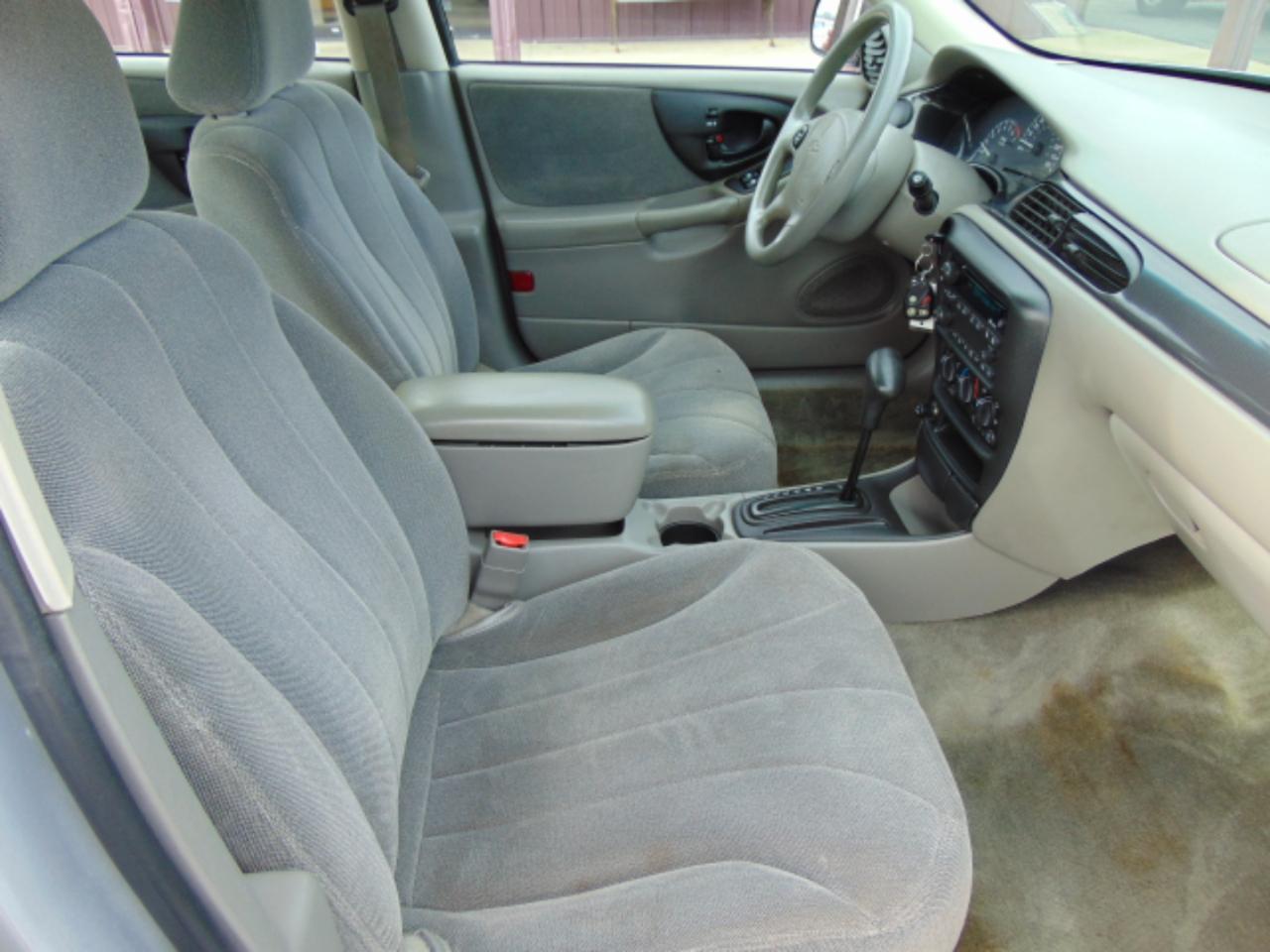 Chevrolet Malibu Base 2002