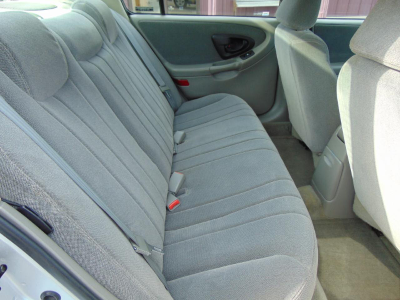 Chevrolet Malibu Base 2002