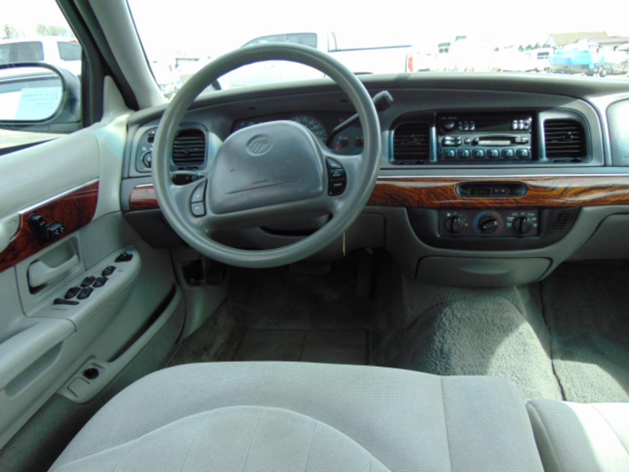 Mercury Grand Marquis GS 2000