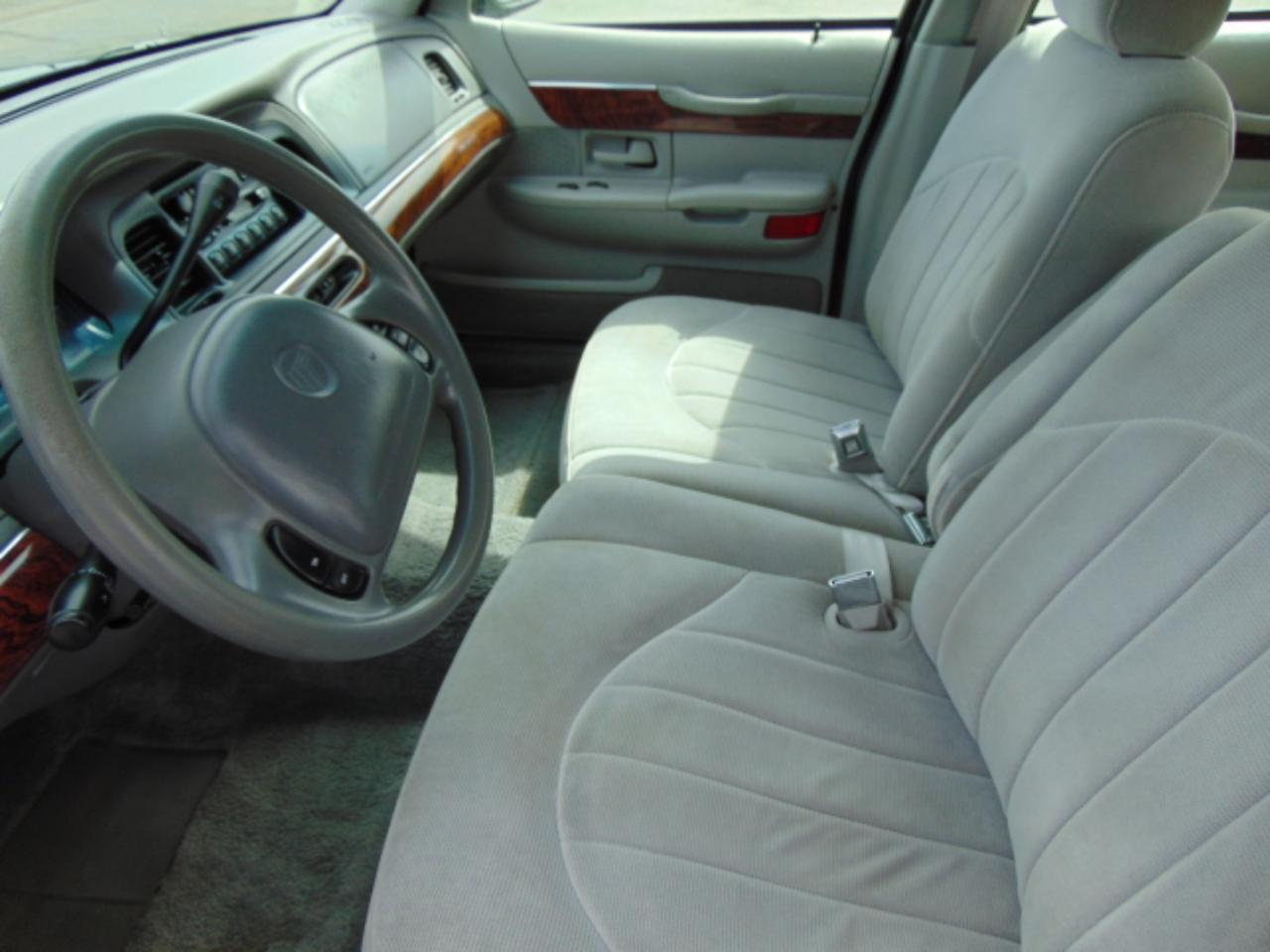 Mercury Grand Marquis GS 2000