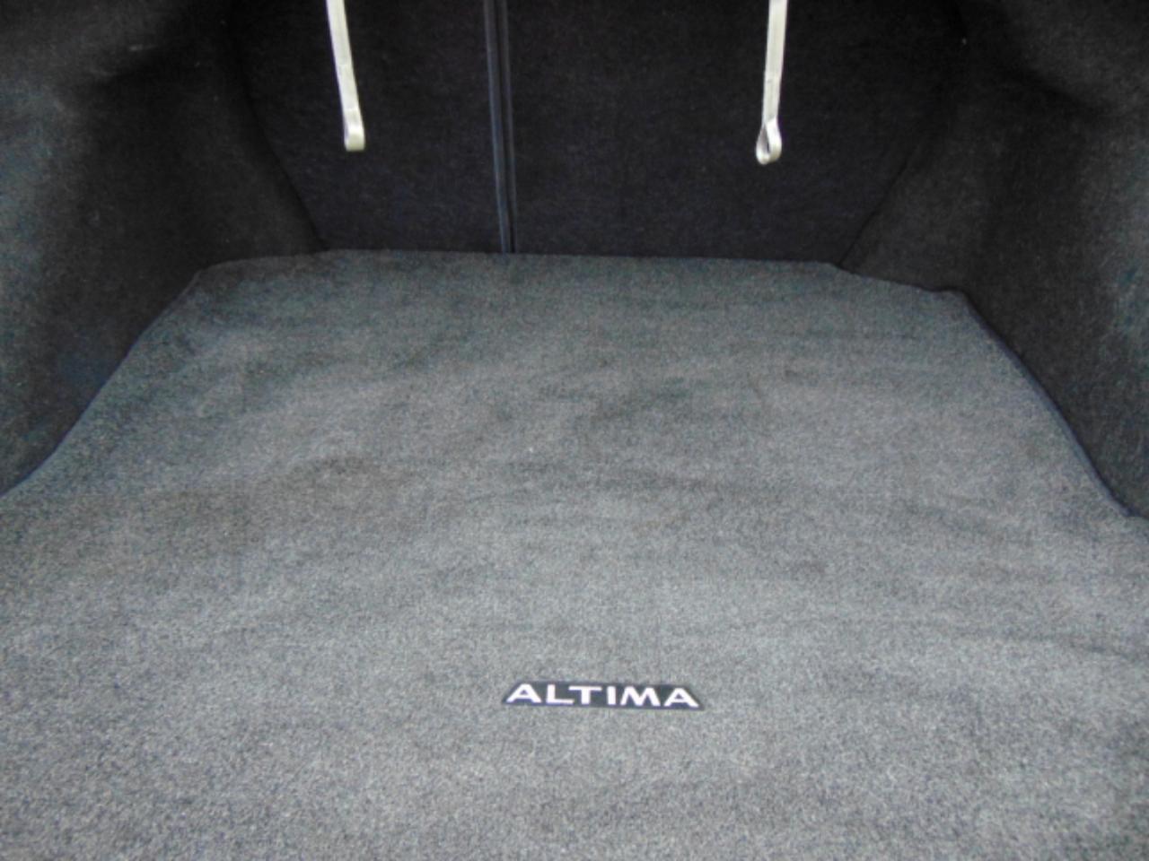 Nissan Altima 2.5 SL 2010