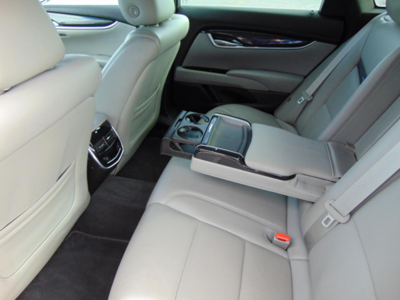 Cadillac XTS Luxury AWD 2016