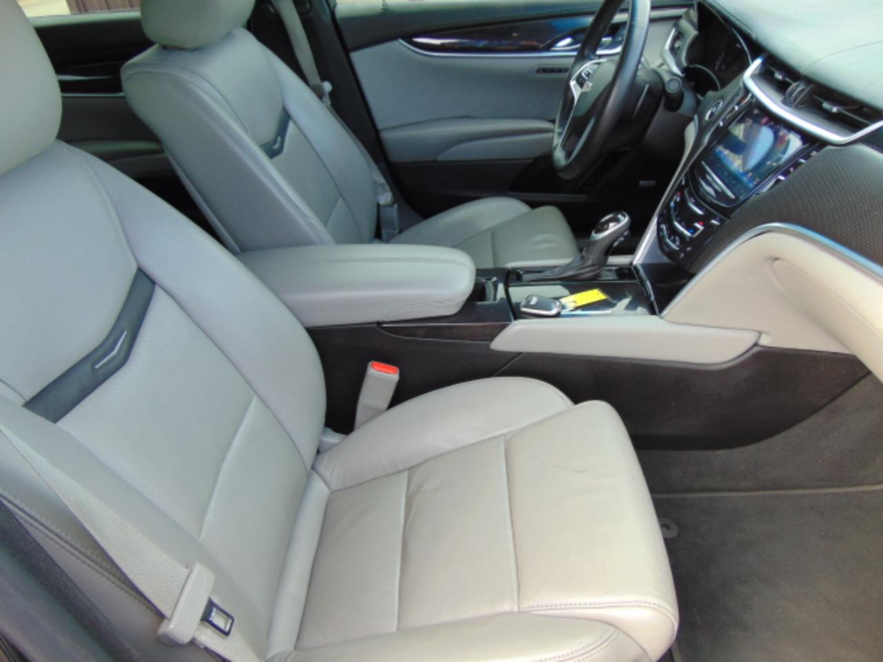 Cadillac XTS Luxury AWD 2016