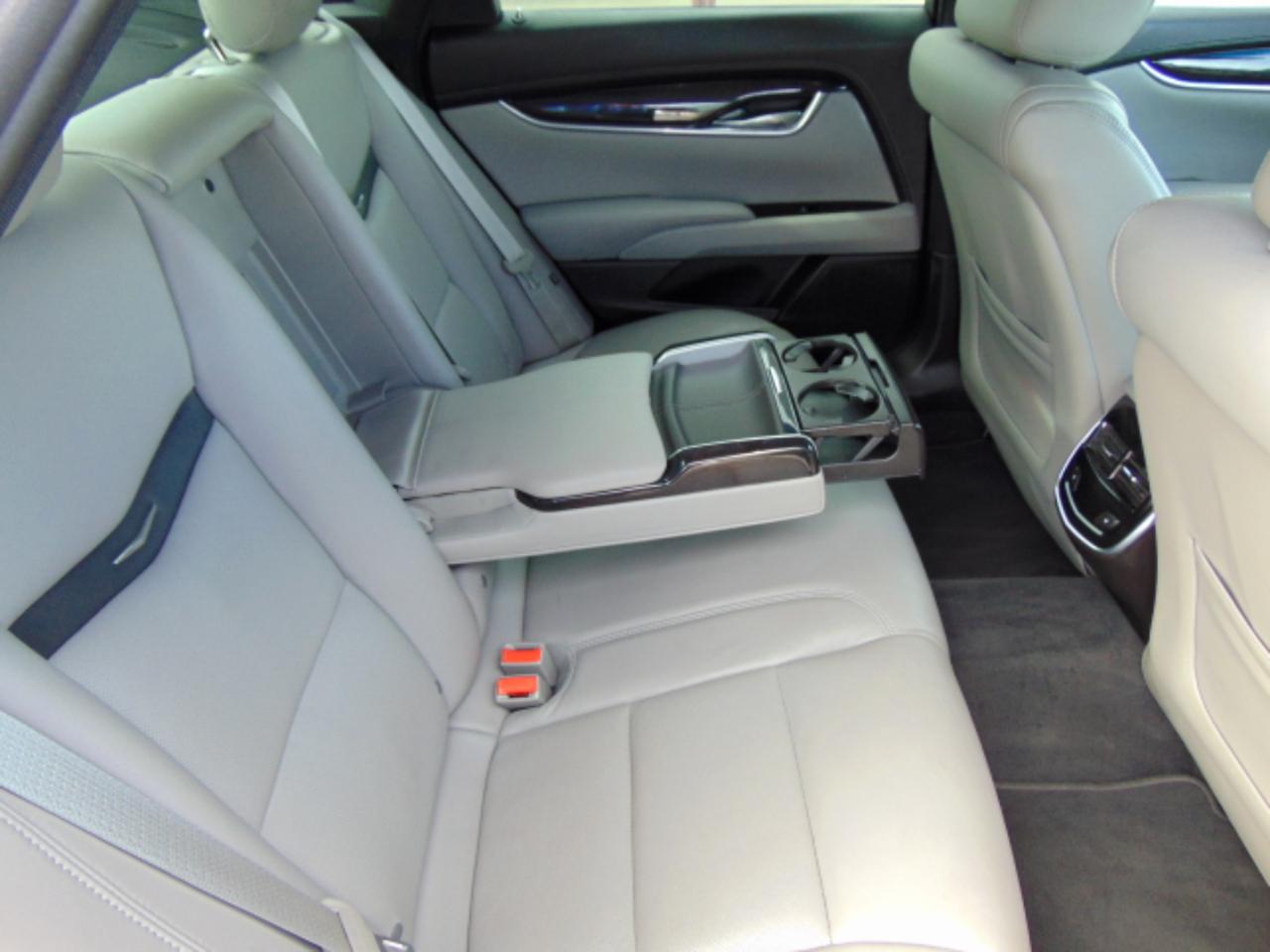 Cadillac XTS Luxury AWD 2016