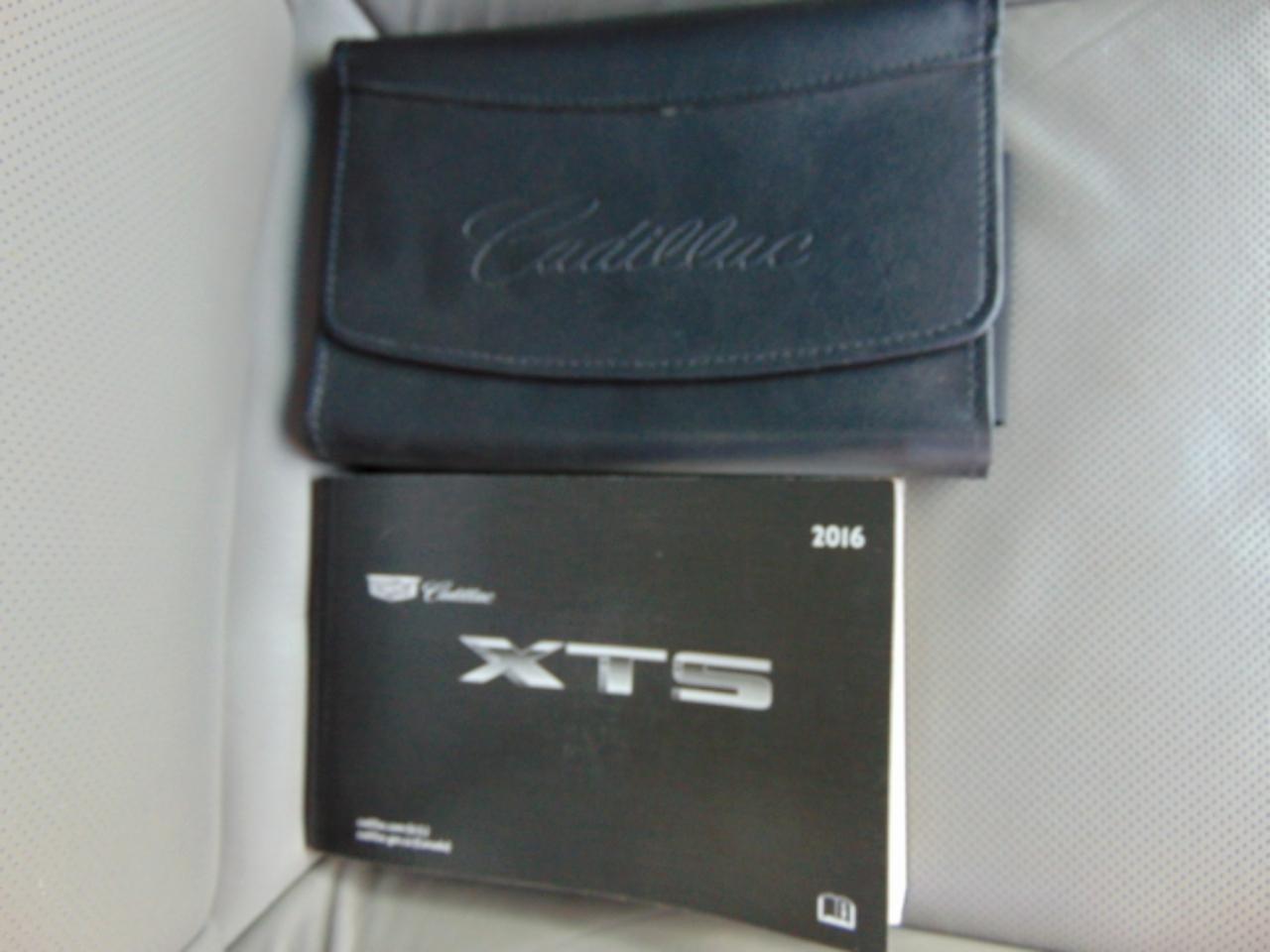 Cadillac XTS Luxury AWD 2016