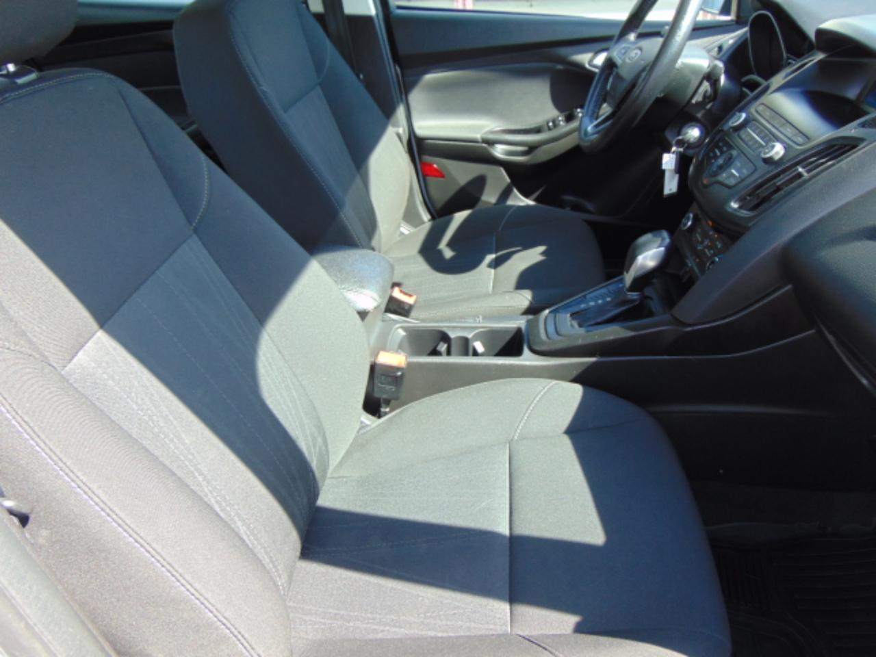 Ford Focus SE Sedan 2018