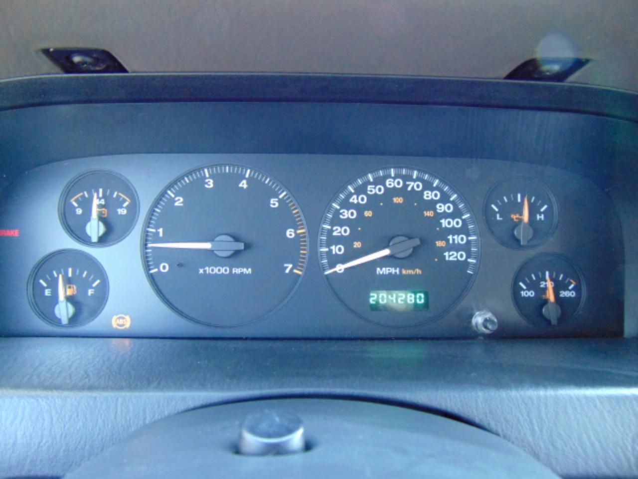 Jeep Grand Cherokee Laredo 4WD 2003