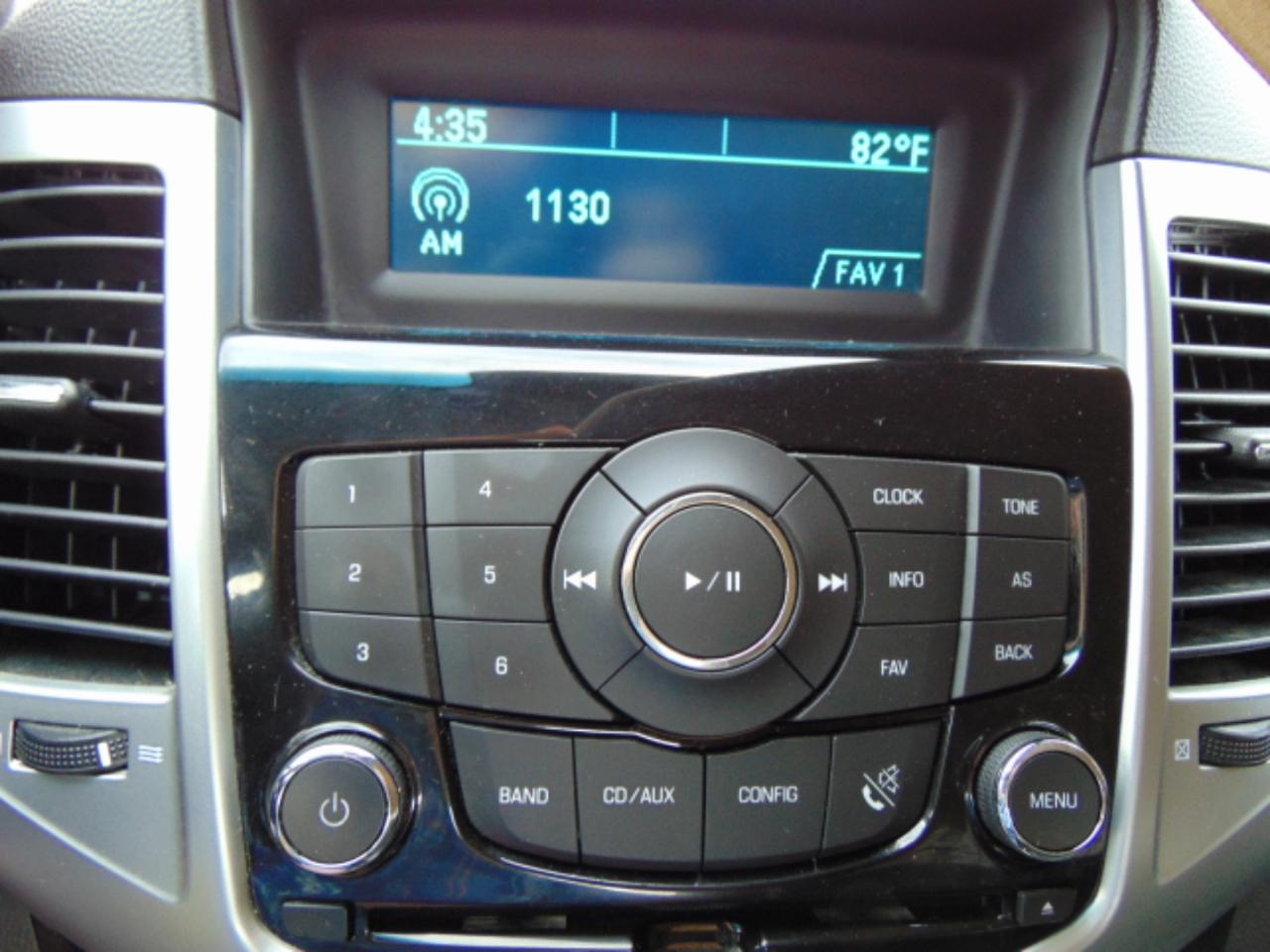 Chevrolet Cruze 1LT 2011