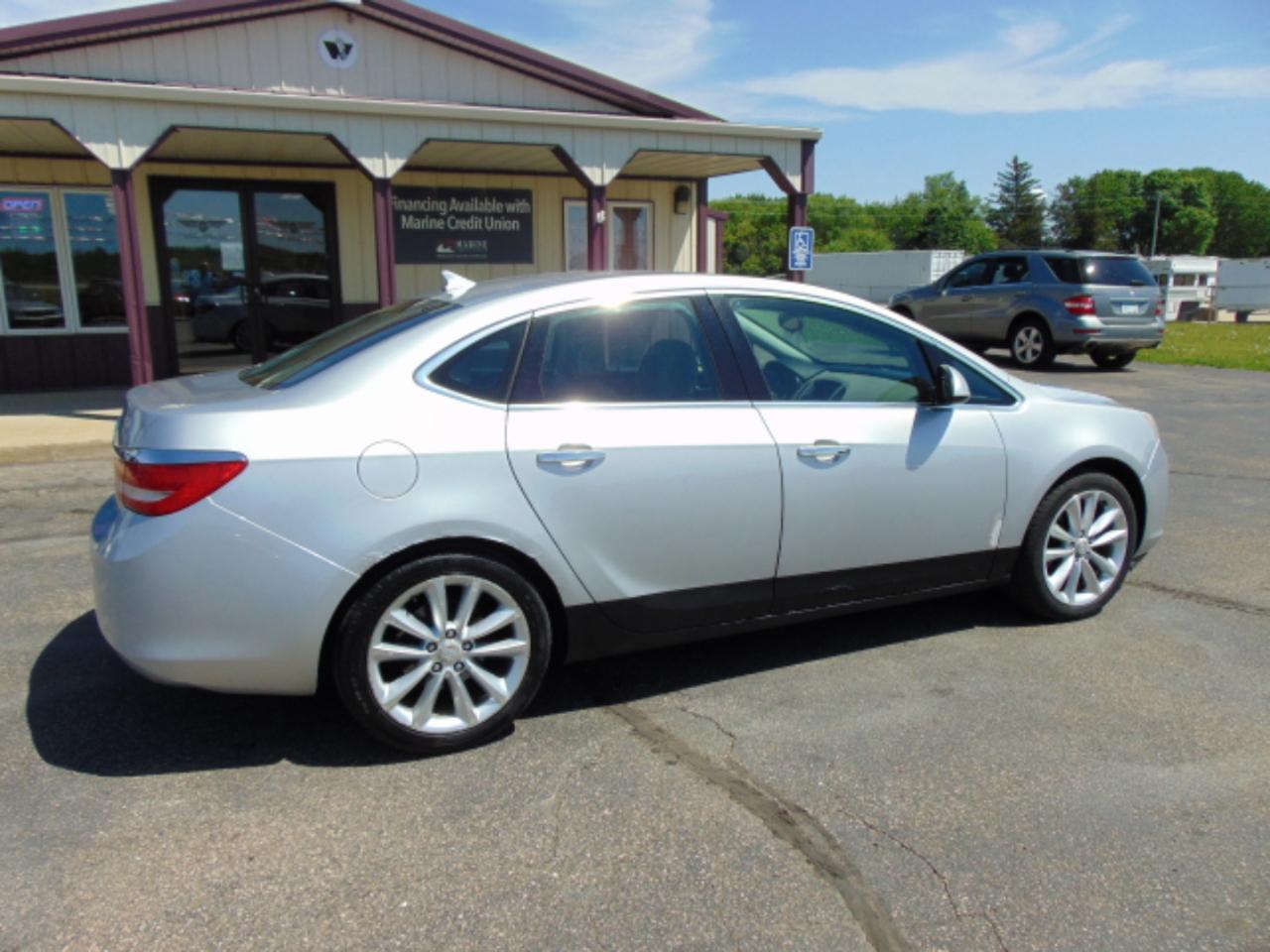 Buick Verano Base 2013