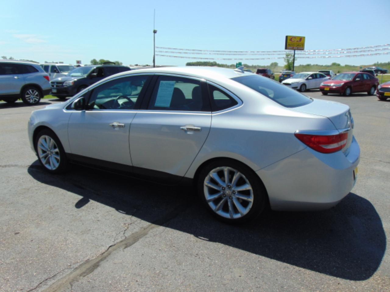 Buick Verano Base 2013