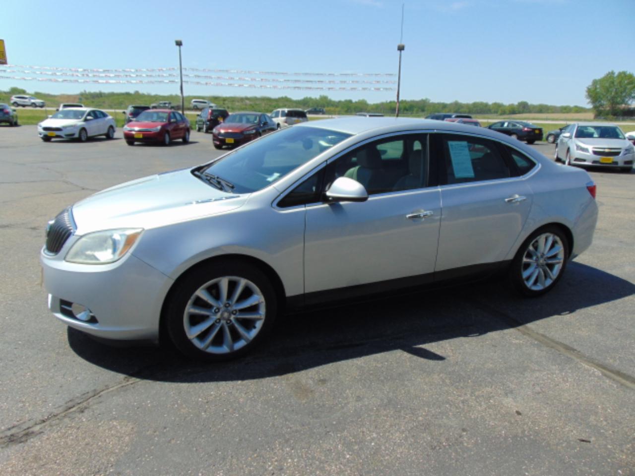 Buick Verano Base 2013