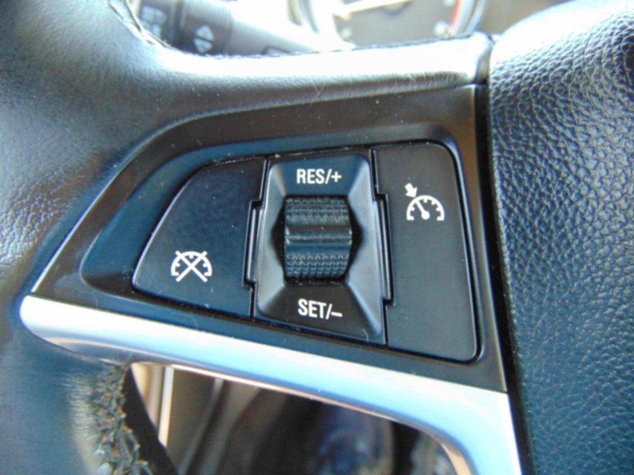 Buick Verano Base 2013