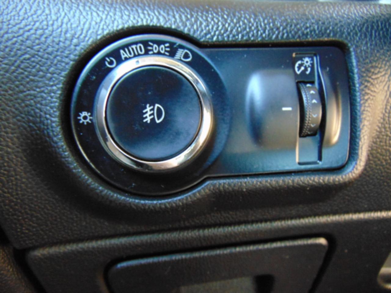 Buick Verano Base 2013
