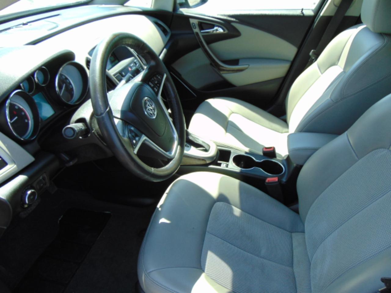 Buick Verano Base 2013
