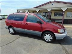 2000 Toyota Sienna 