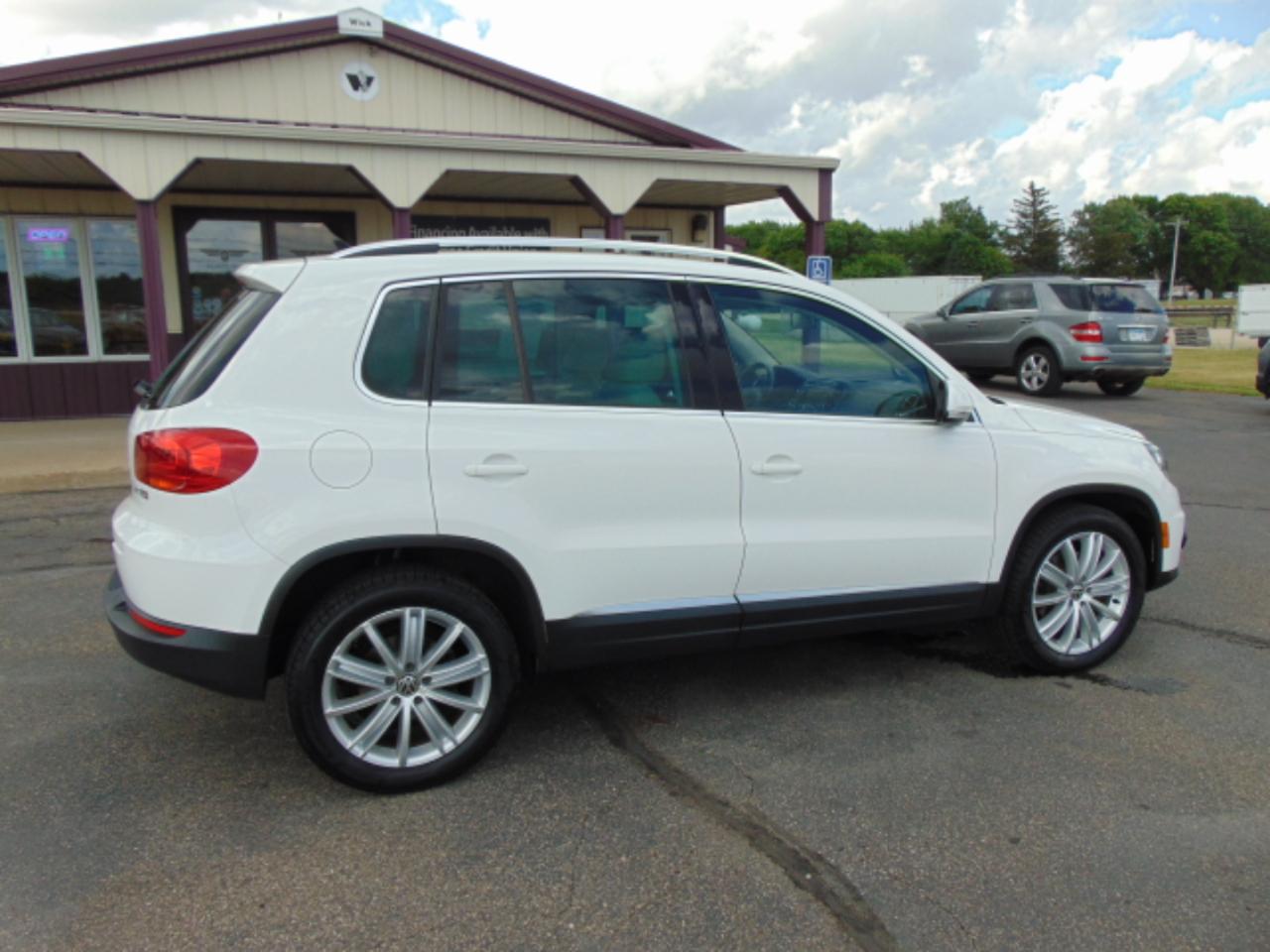 Volkswagen Tiguan  2012