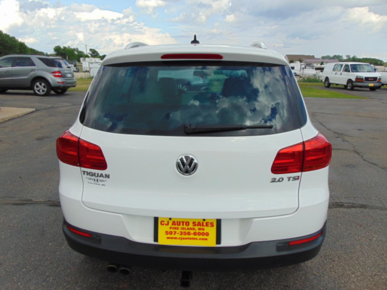 Volkswagen Tiguan  2012