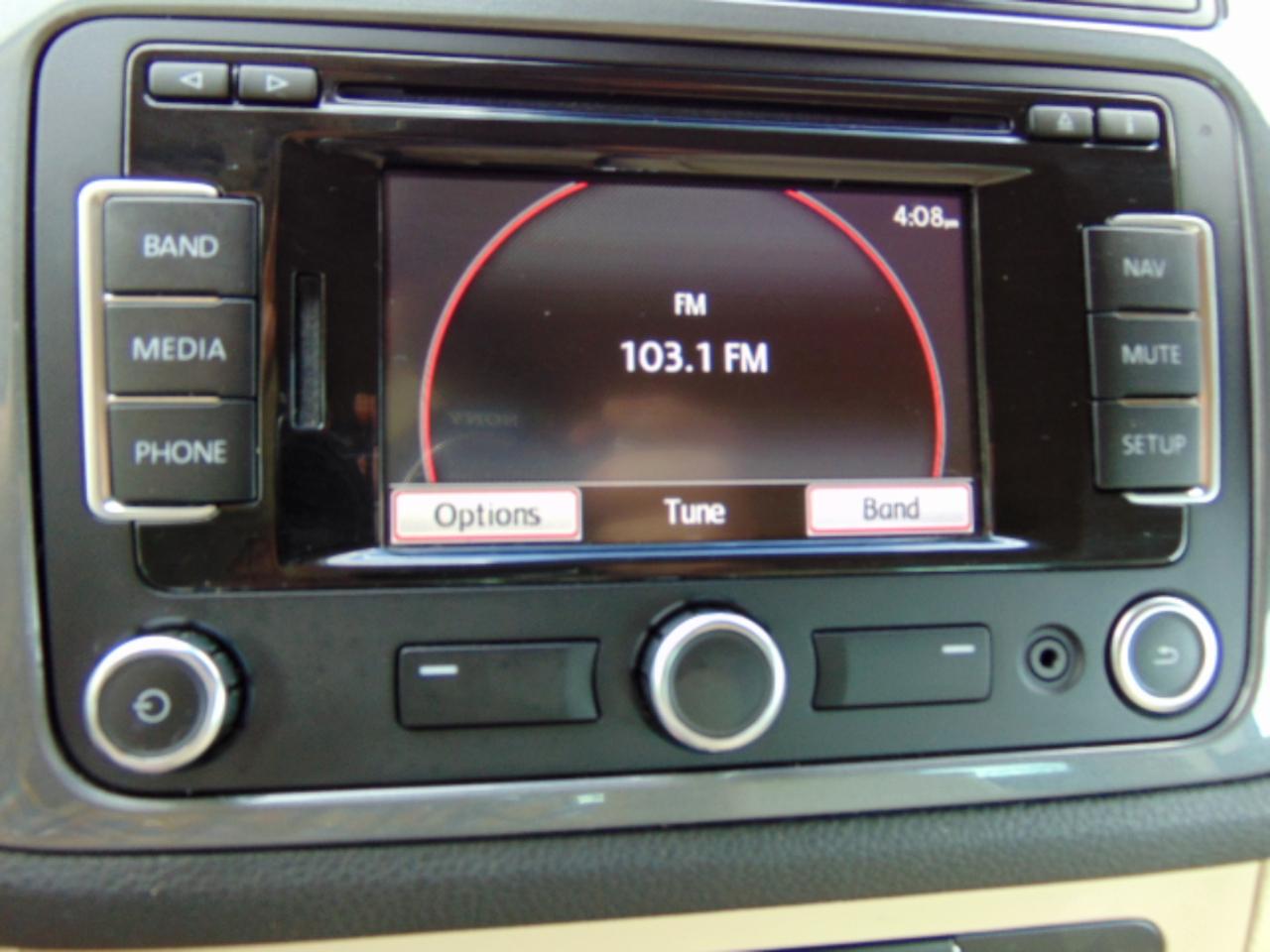 Volkswagen Tiguan  2012