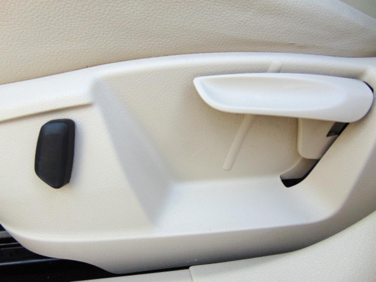 Volkswagen Tiguan  2012