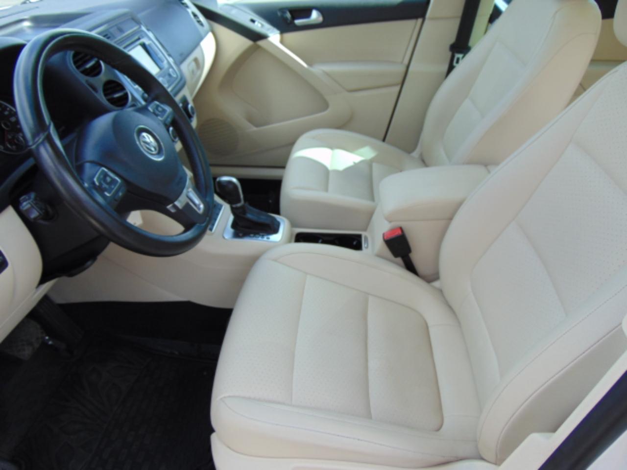 Volkswagen Tiguan  2012