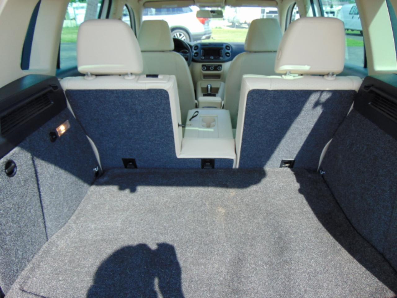Volkswagen Tiguan  2012