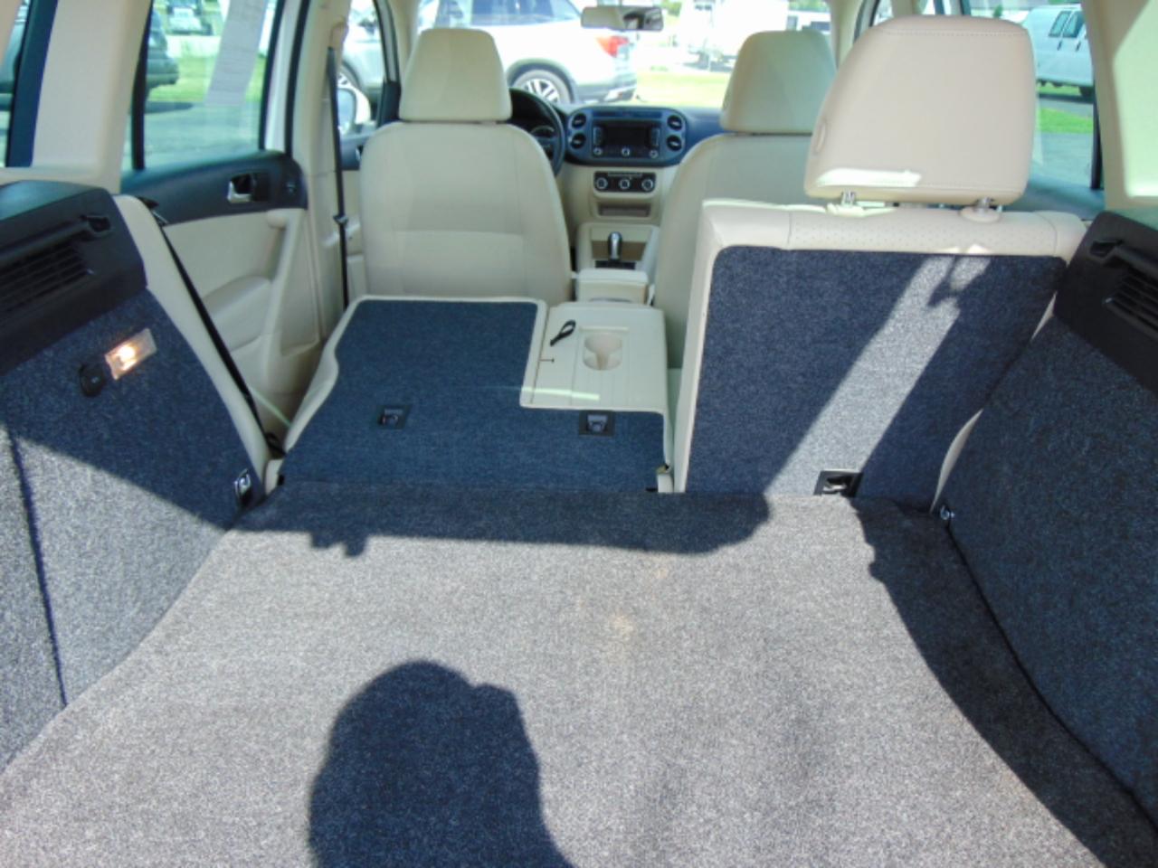 Volkswagen Tiguan  2012