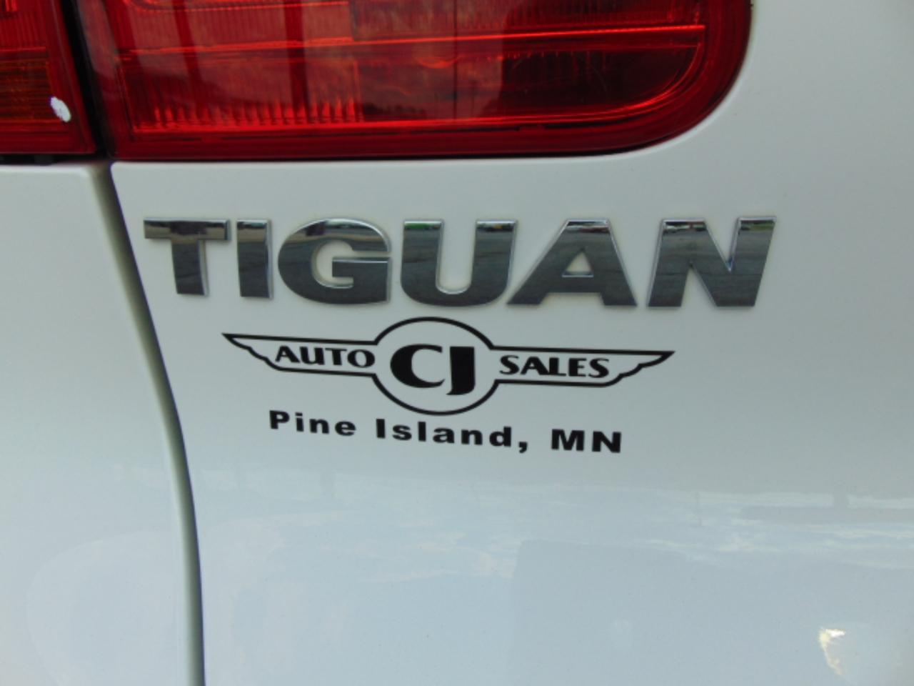 Volkswagen Tiguan  2012