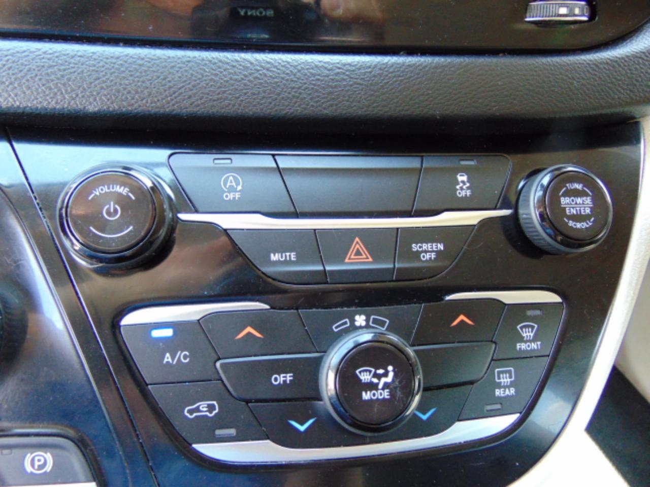 Chrysler Voyager LX 2021