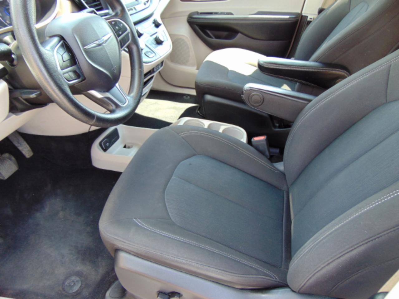 Chrysler Voyager LX 2021