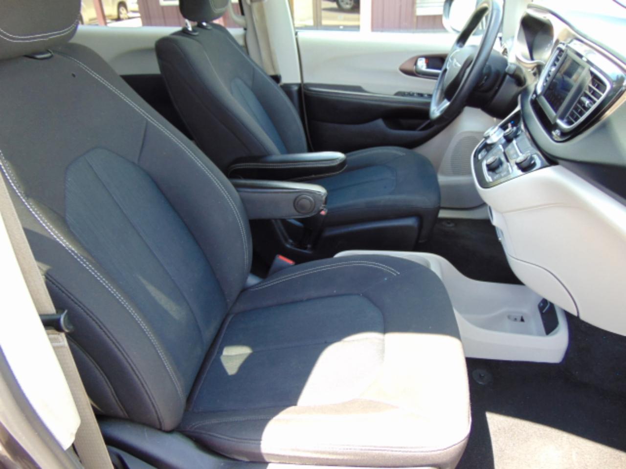 Chrysler Voyager LX 2021