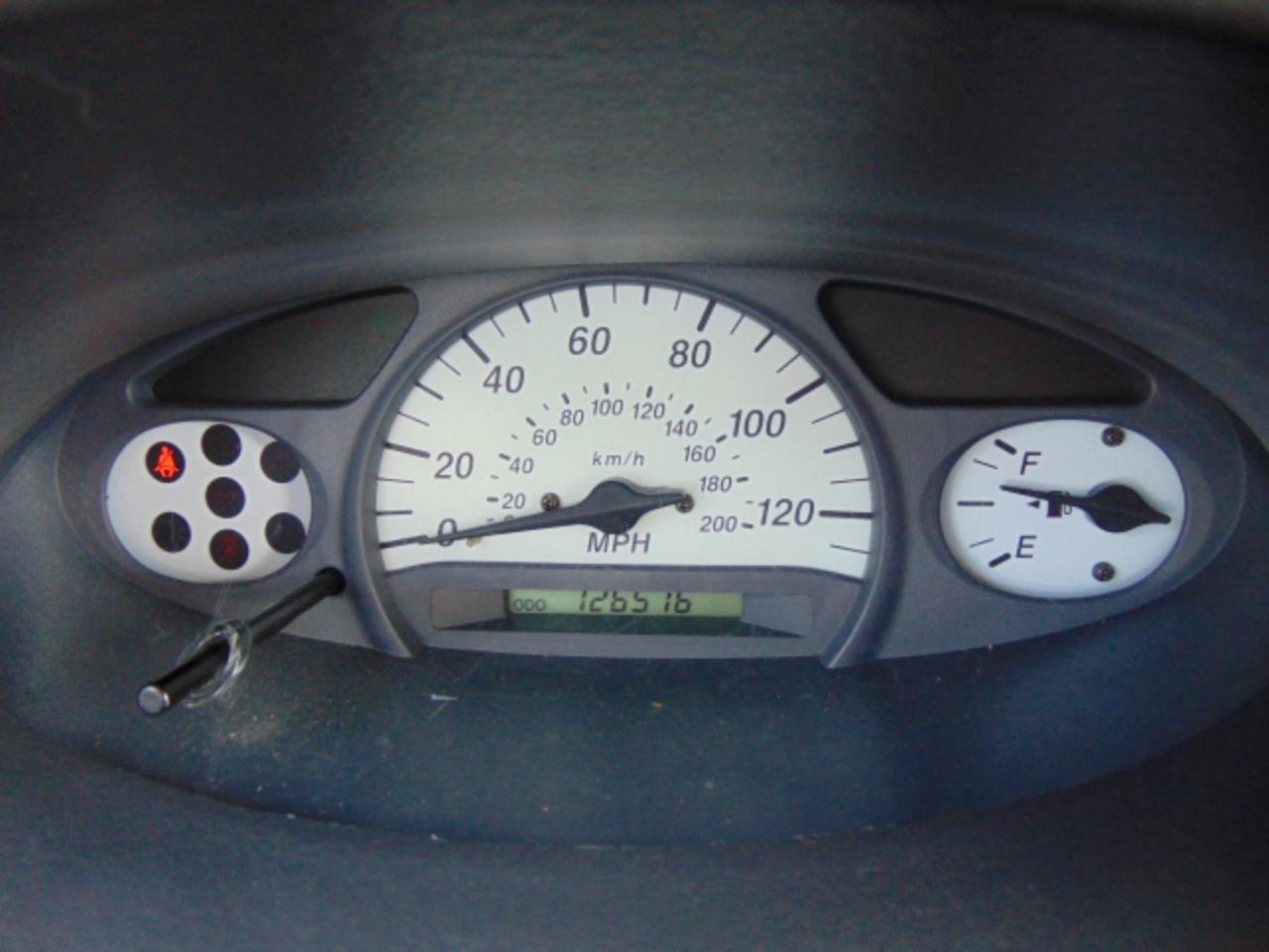 Toyota ECHO 2-Door Sedan 2002