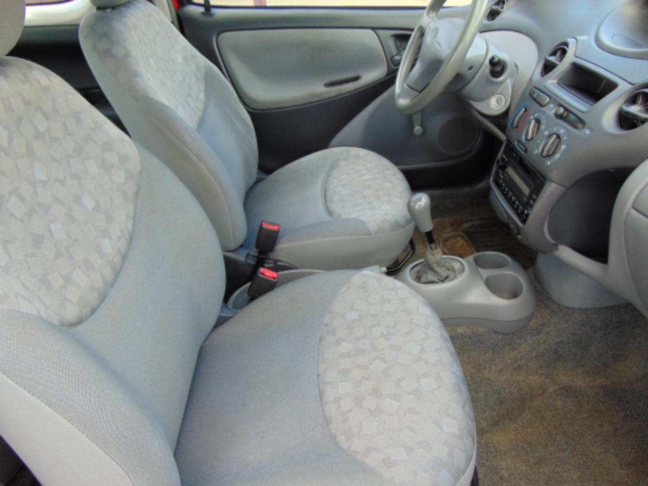 Toyota ECHO 2-Door Sedan 2002
