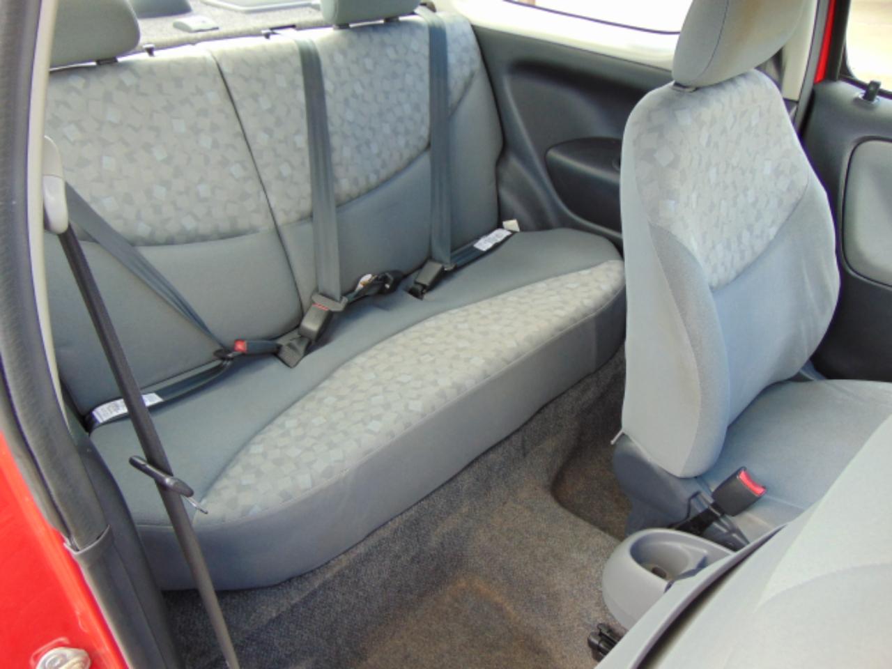 Toyota ECHO 2-Door Sedan 2002