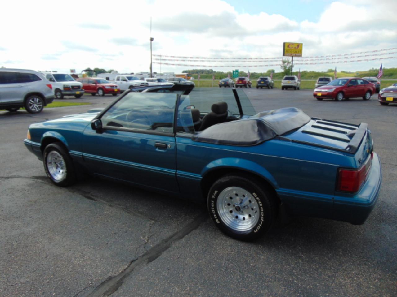 Ford Mustang LX convertible 1993