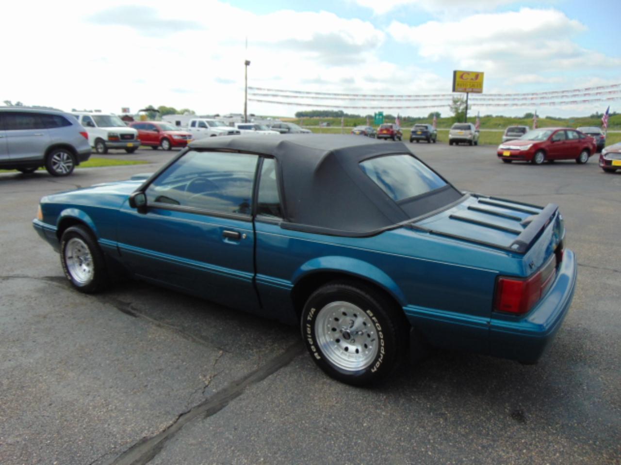 Ford Mustang LX convertible 1993
