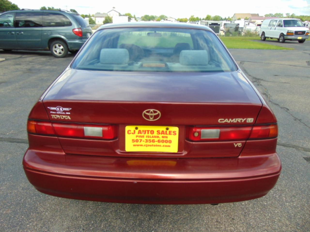 Toyota Camry LE V6 1999