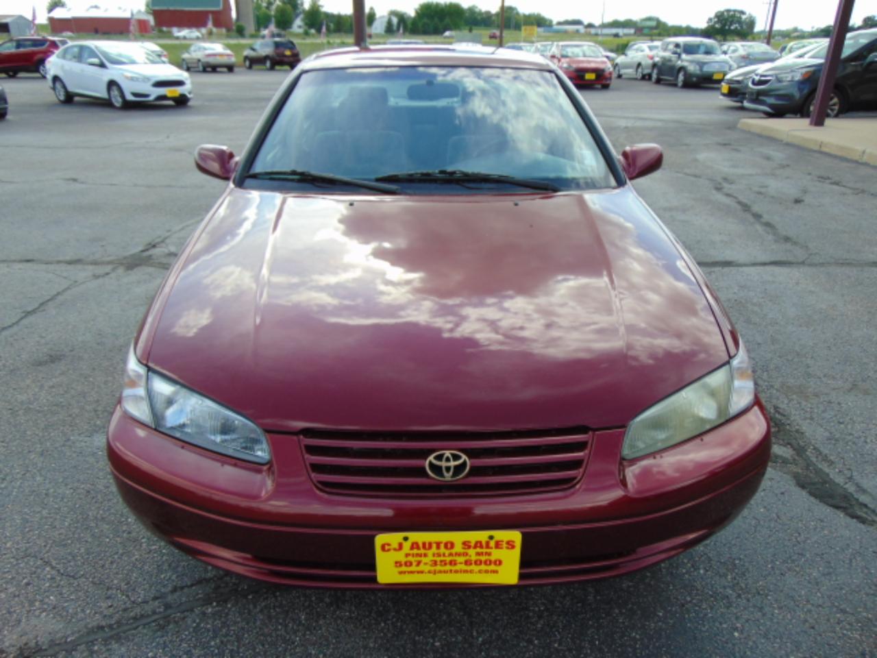 Toyota Camry LE V6 1999