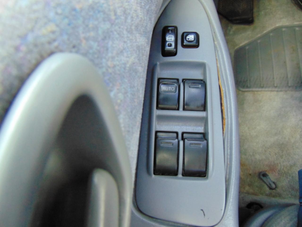 Toyota Camry LE V6 1999