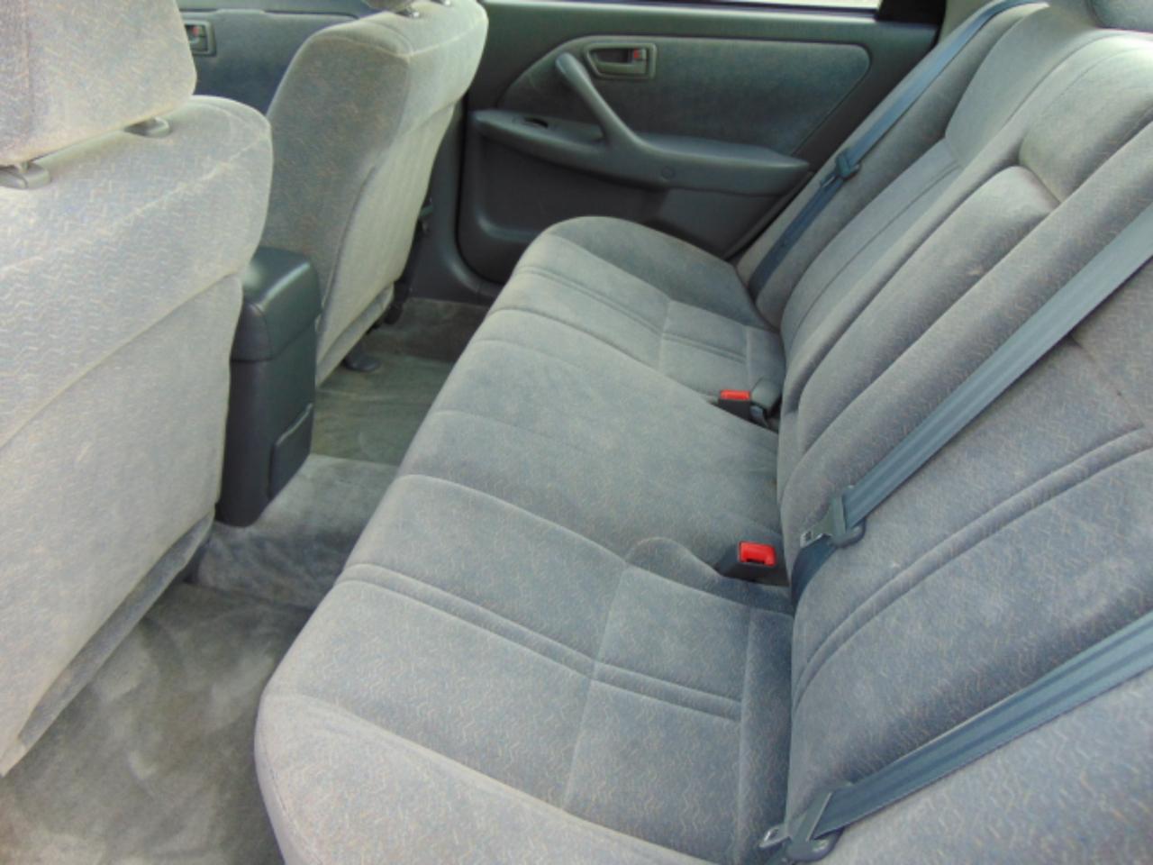 Toyota Camry LE V6 1999