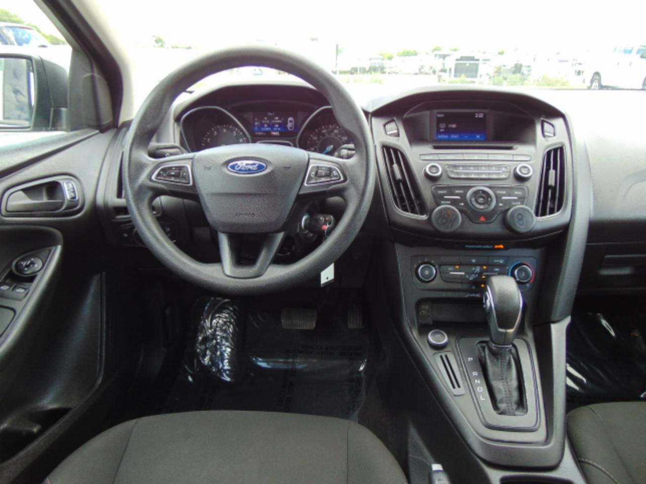 Ford Focus S Sedan 2017