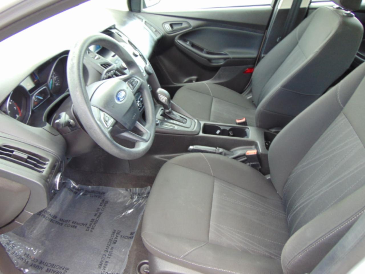 Ford Focus S Sedan 2017