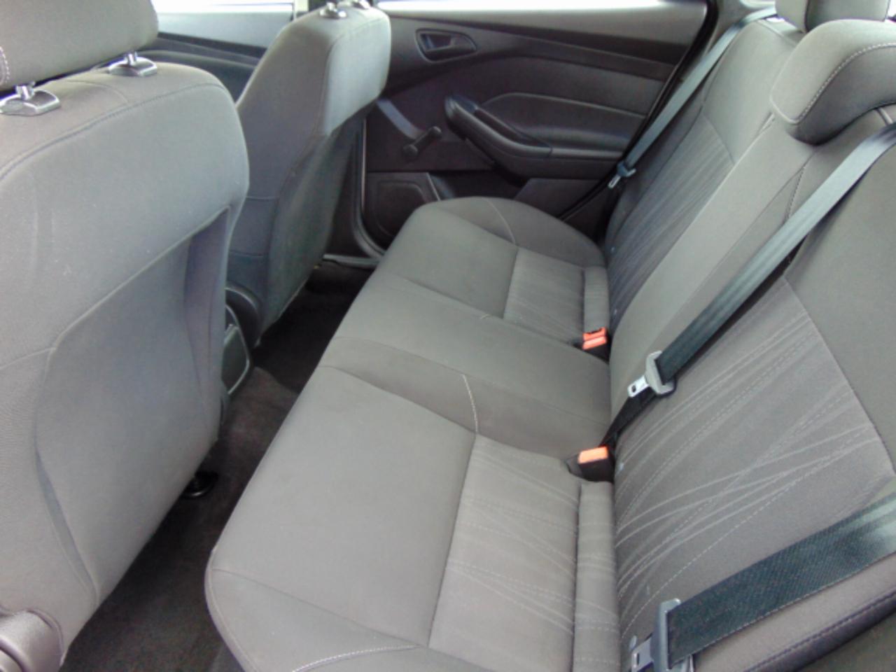 Ford Focus S Sedan 2017