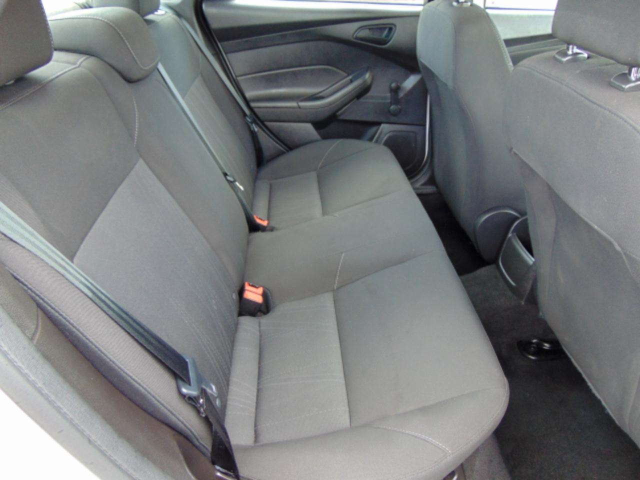 Ford Focus S Sedan 2017