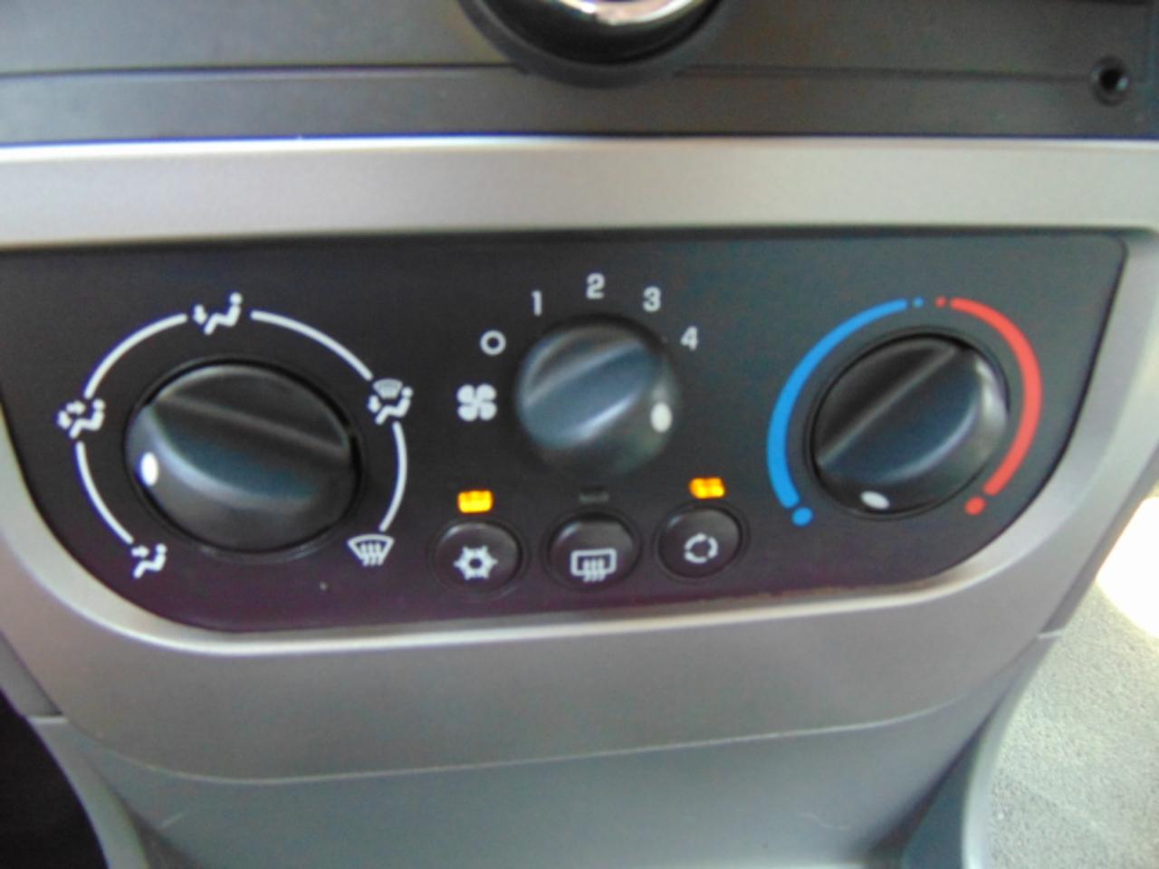 Saturn ION 2 Sedan Automatic 2007