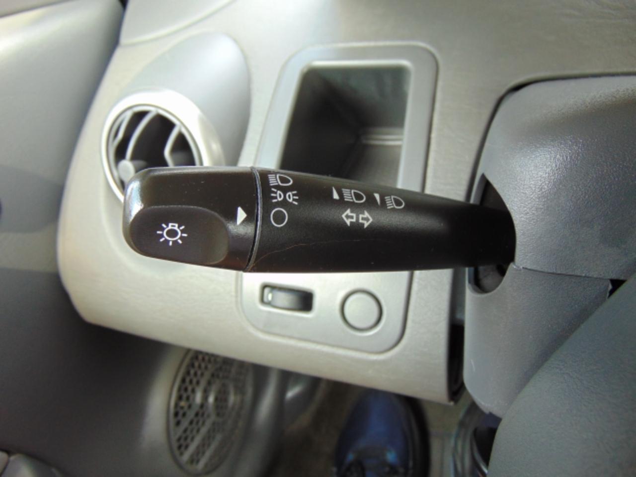 Saturn ION 2 Sedan Automatic 2007