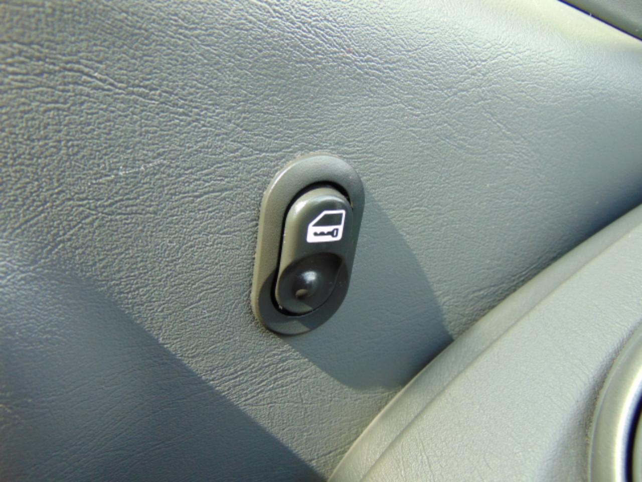 Saturn ION 2 Sedan Automatic 2007